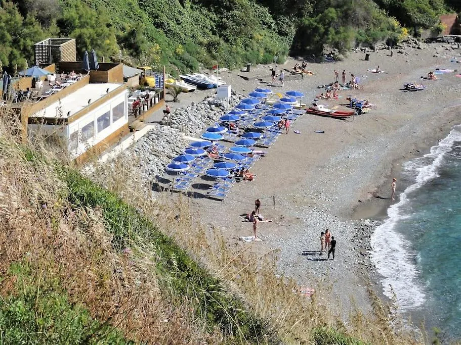 Sunny Courtyard Apartment Piombino 0*,  Italy