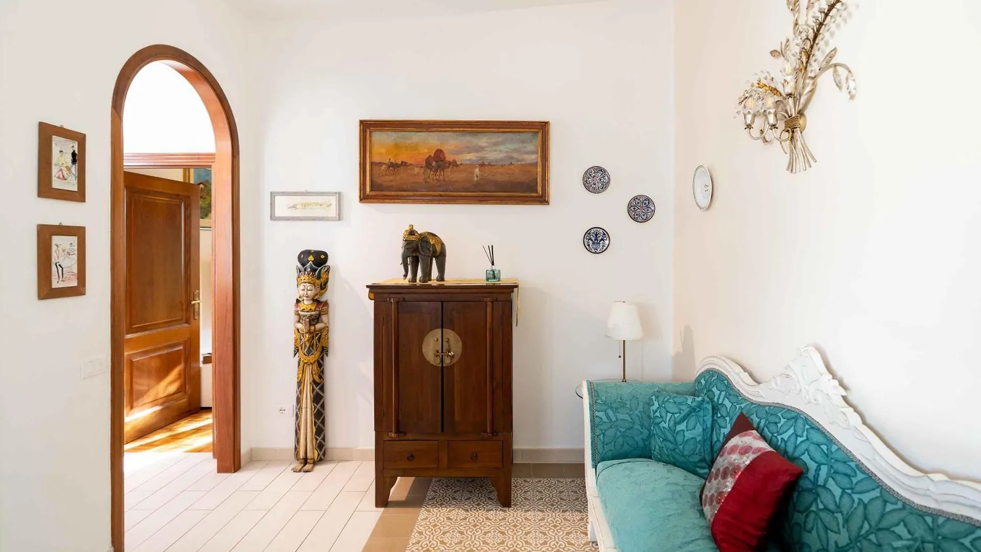 Sunny Courtyard Apartment Piombino