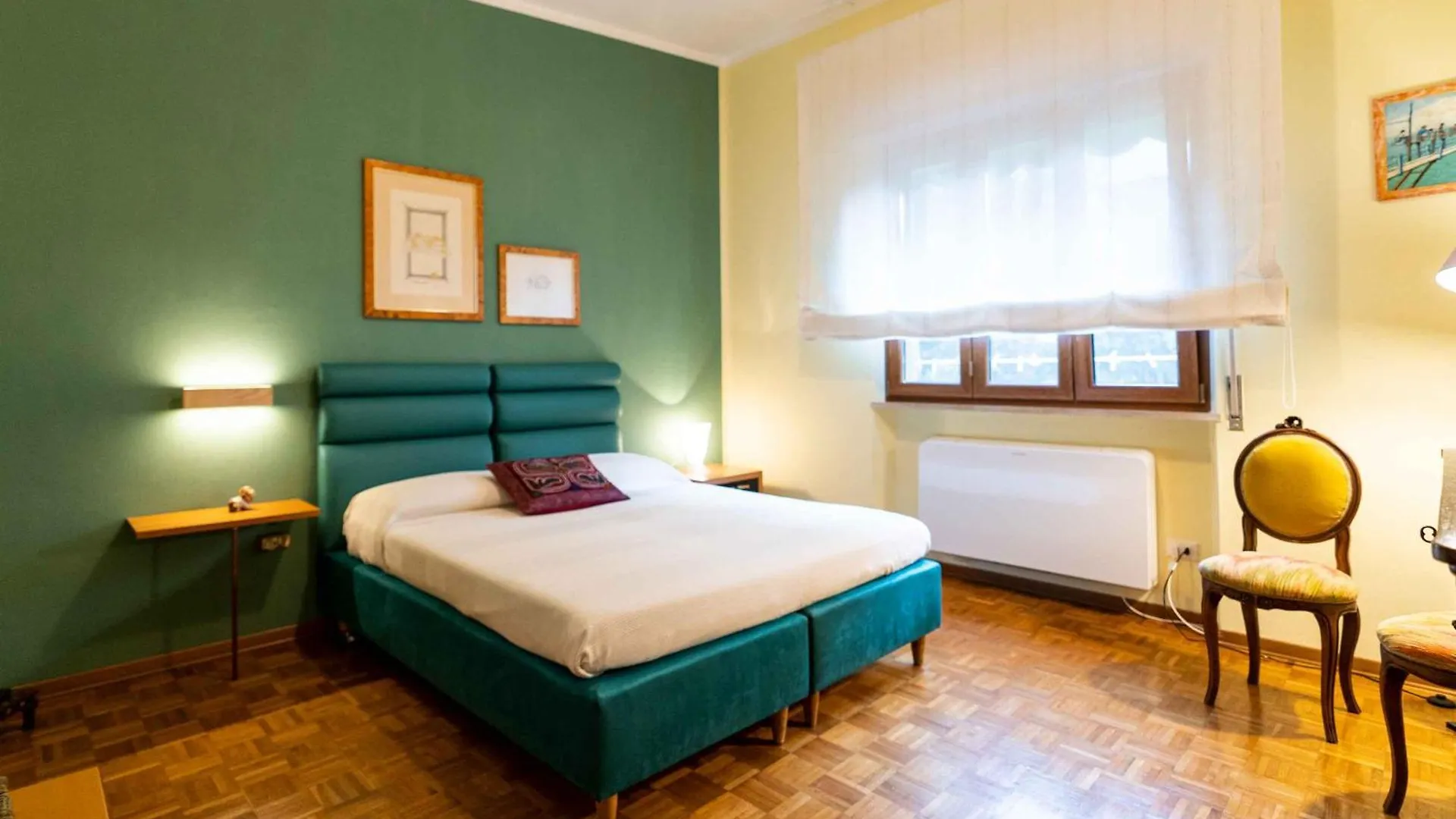Sunny Courtyard Apartment Piombino