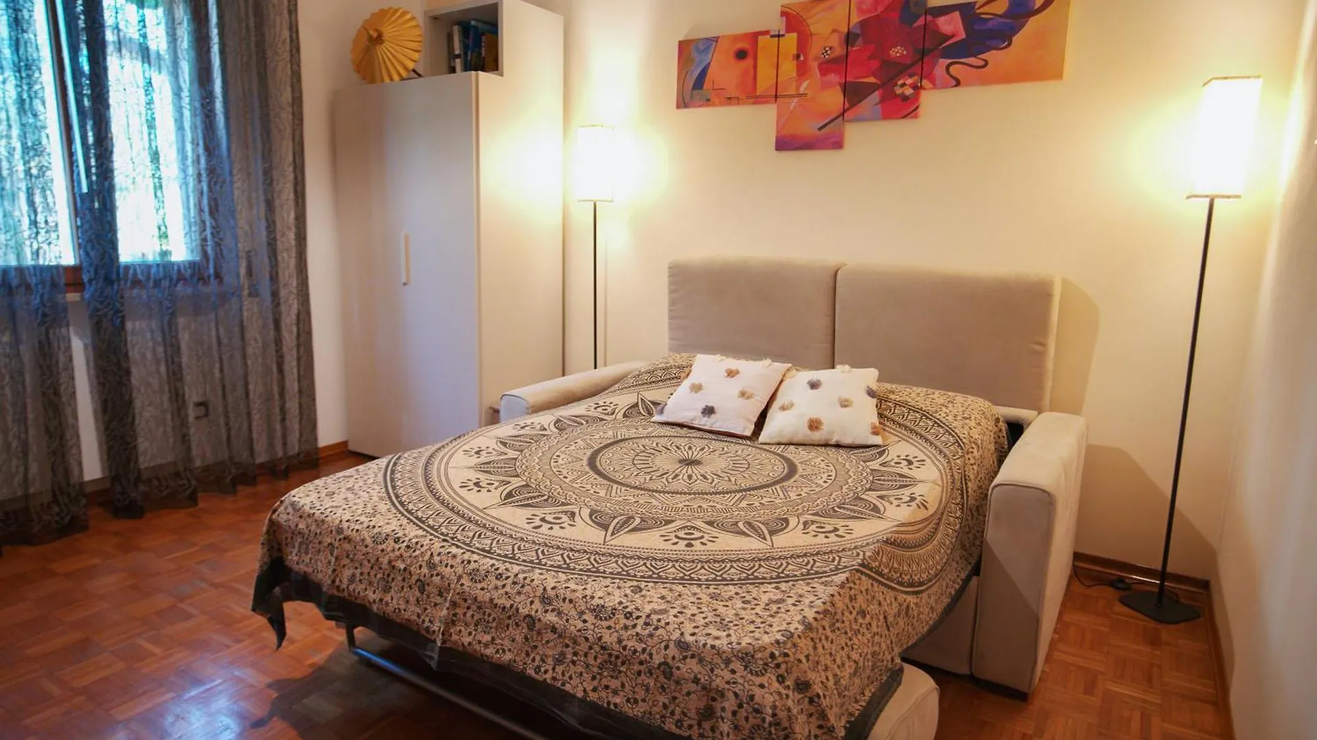 Sunny Courtyard Apartment Piombino Italy